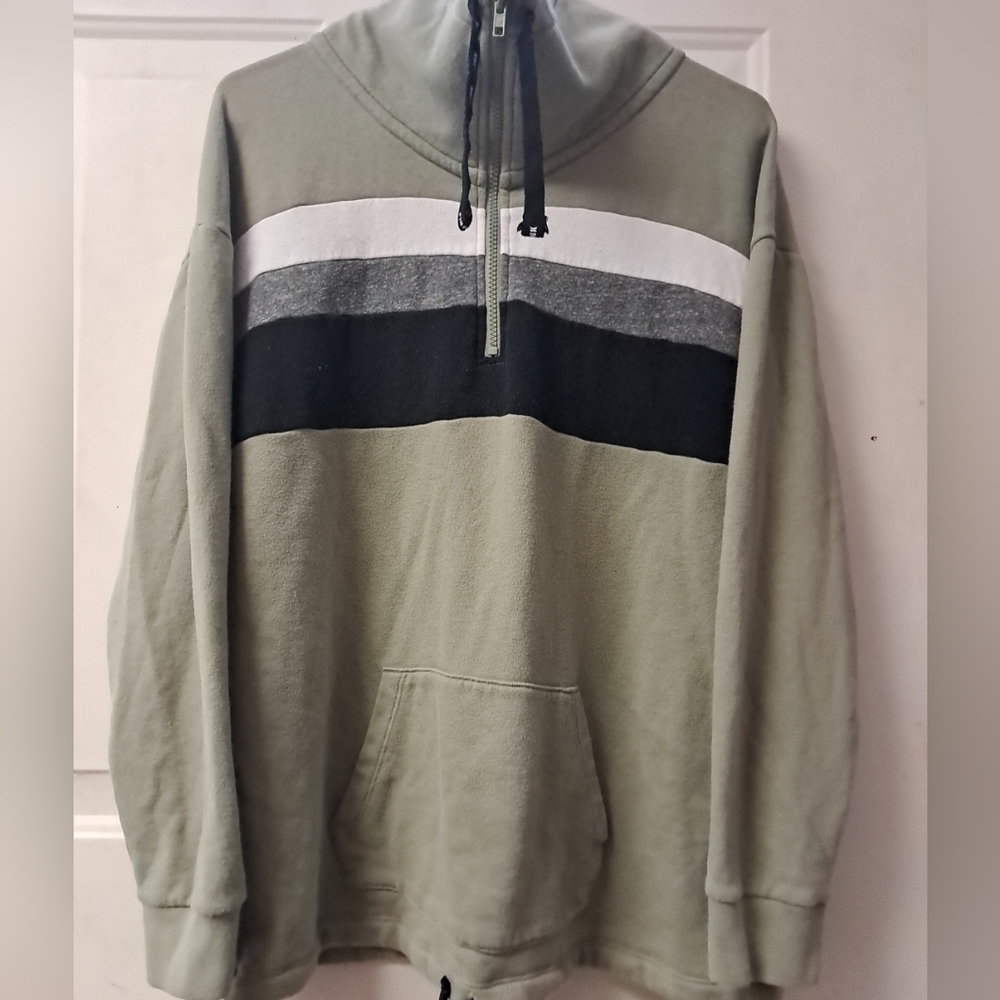 Pink VS. 1/4 Zip Cowl Neck Woman's Med. Pullover Sweatshirt. Striped